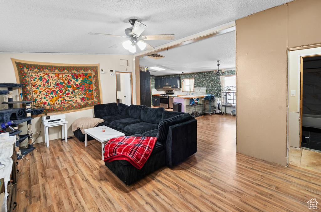 Photo 10 for MLS #2117467 at 1450 N Washington Blvd #140