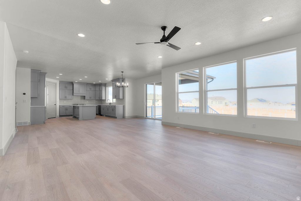 562 W COYOTE RIDGE RD Grantsville, UT 84029