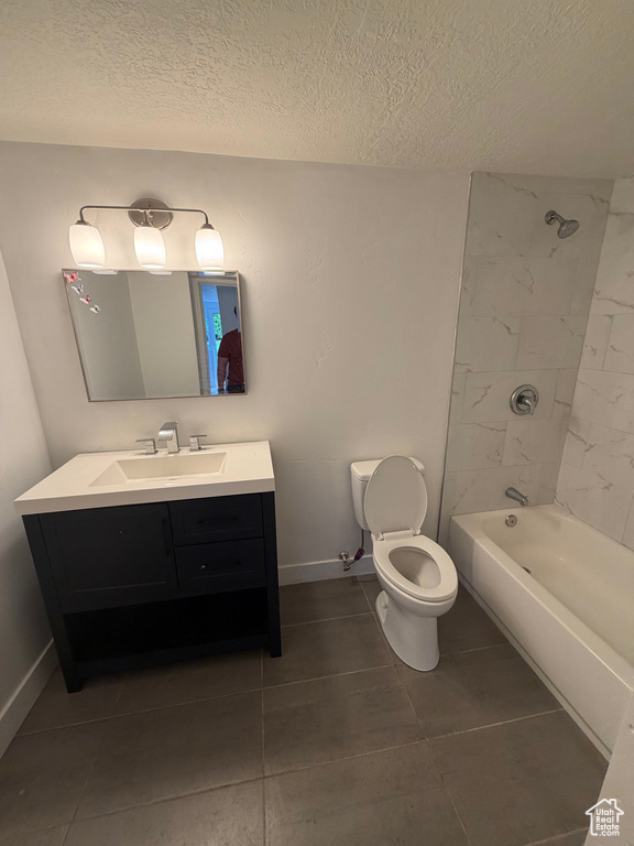 Photo 14 for MLS #2117476 at 2016 W Hewwood Cir