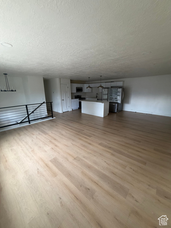 Photo 7 for MLS #2117476 at 2016 W Hewwood Cir