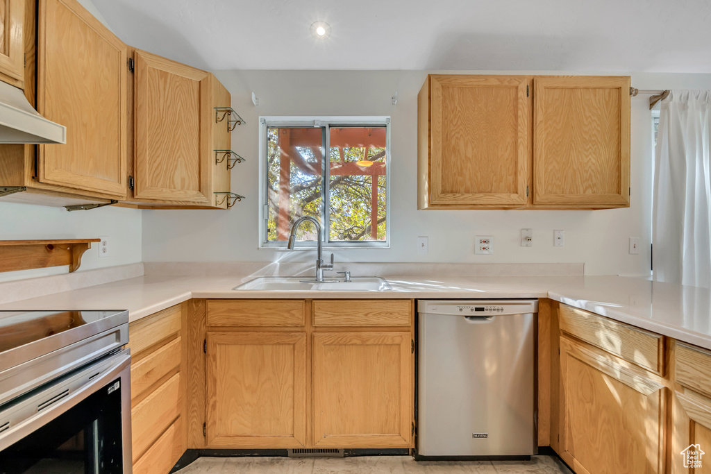 Photo 10 for MLS #2117493 at 478 E Meadow Hill Dr