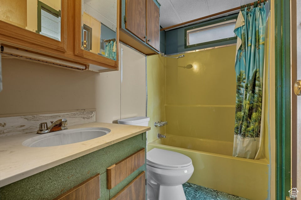 Photo 17 for MLS #2117508 at 160 W 380 North