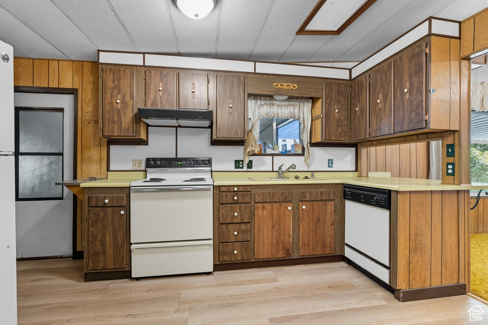 Photo 7 for MLS #2117508 at 160 W 380 North