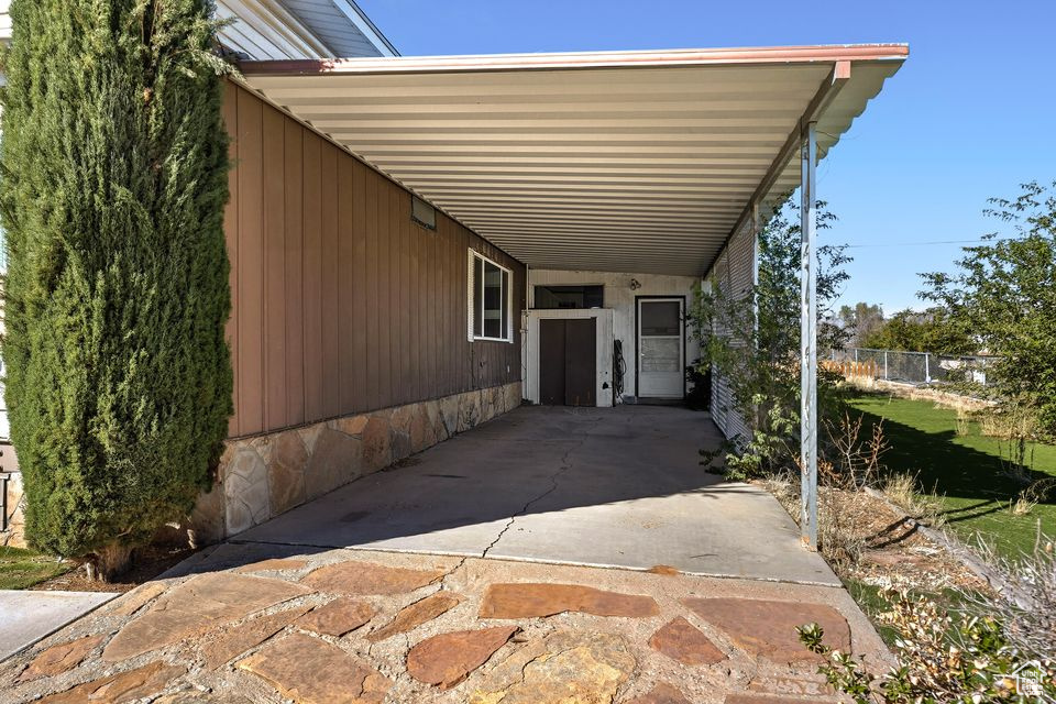Photo 4 for MLS #2117508 at 160 W 380 North
