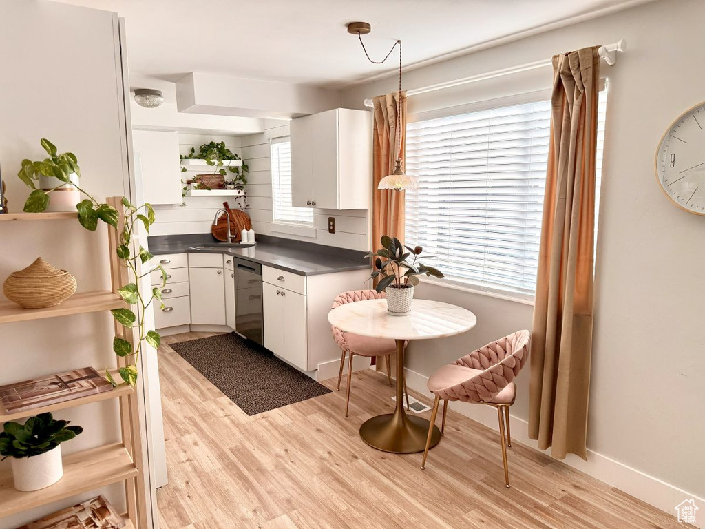 Photo 2 for MLS #2117513 at 2220 E Murray Holladay Rd #160