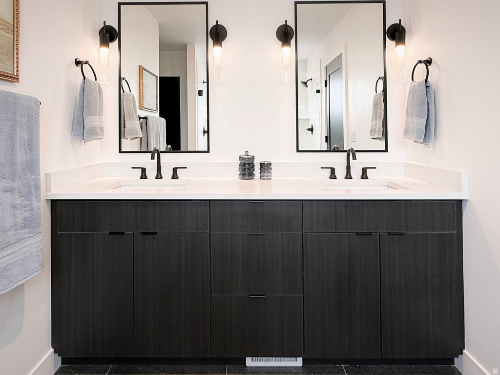 272 E VAUGHN LN #17 Midvale, UT 84047