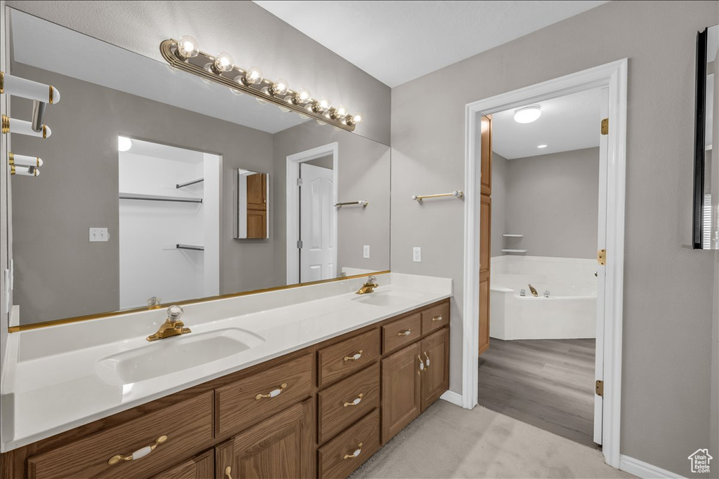 Photo 15 for MLS #2117527 at 639 W Uxbridge Cir