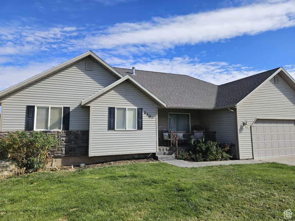 Photo 3 for MLS #2117536 at 230 N Nelson Ave