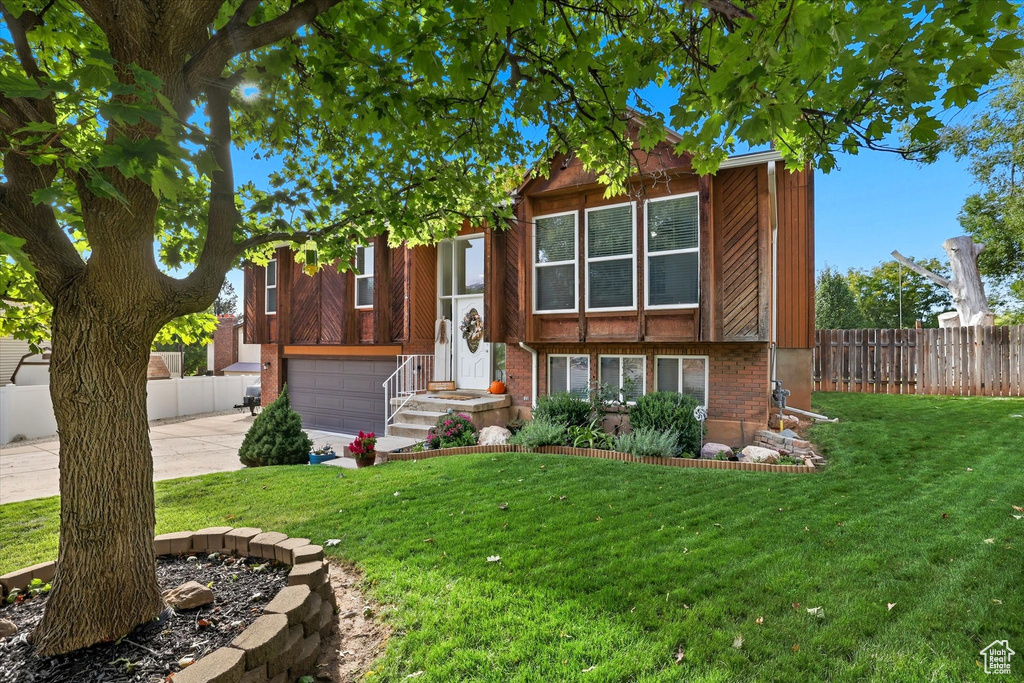Photo 2 for MLS #2117541 at 643 N Eccles Ave