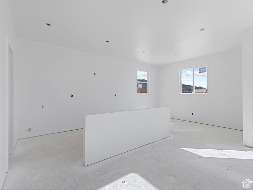2372 E WOODBURY LN Eagle Mountain, UT 84005