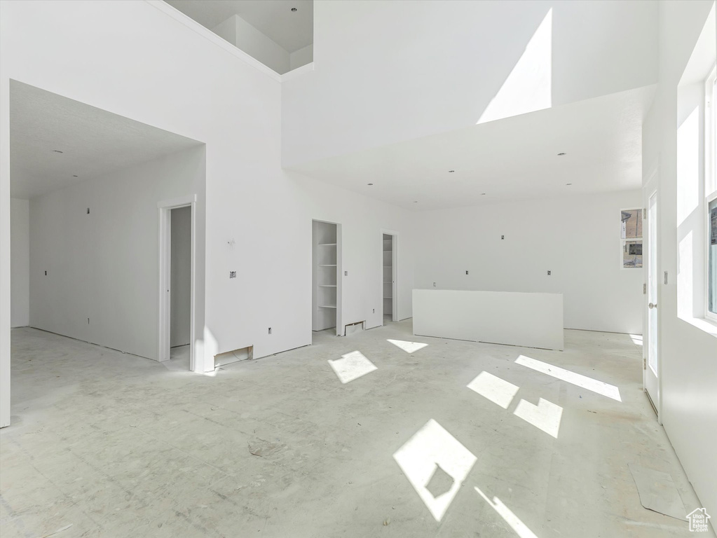 2372 E WOODBURY LN Eagle Mountain, UT 84005