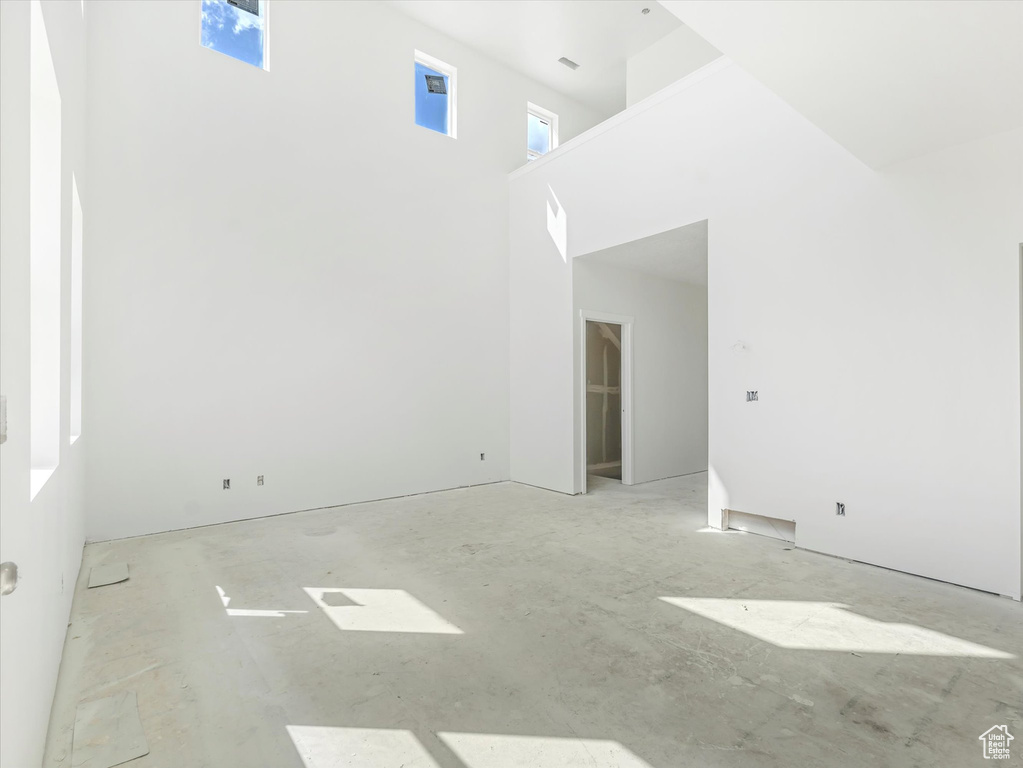 2372 E WOODBURY LN Eagle Mountain, UT 84005