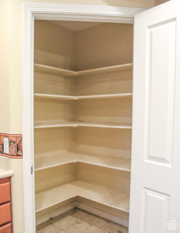 Photo 10 for MLS #2117577 at 5581 Brienne Way