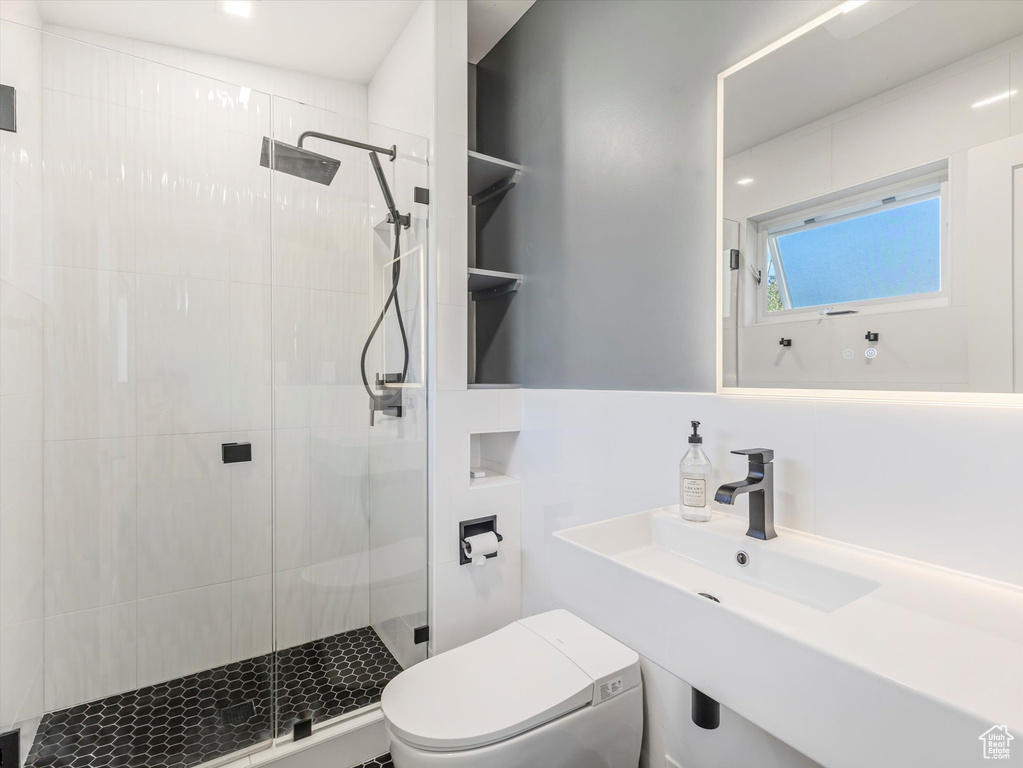 Photo 14 for MLS #2117579 at 2203 E Vimont Ave