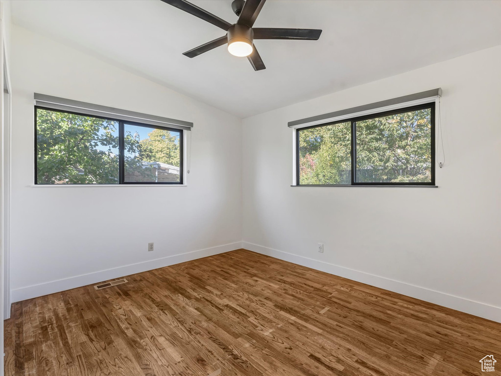 Photo 13 for MLS #2117579 at 2203 E Vimont Ave
