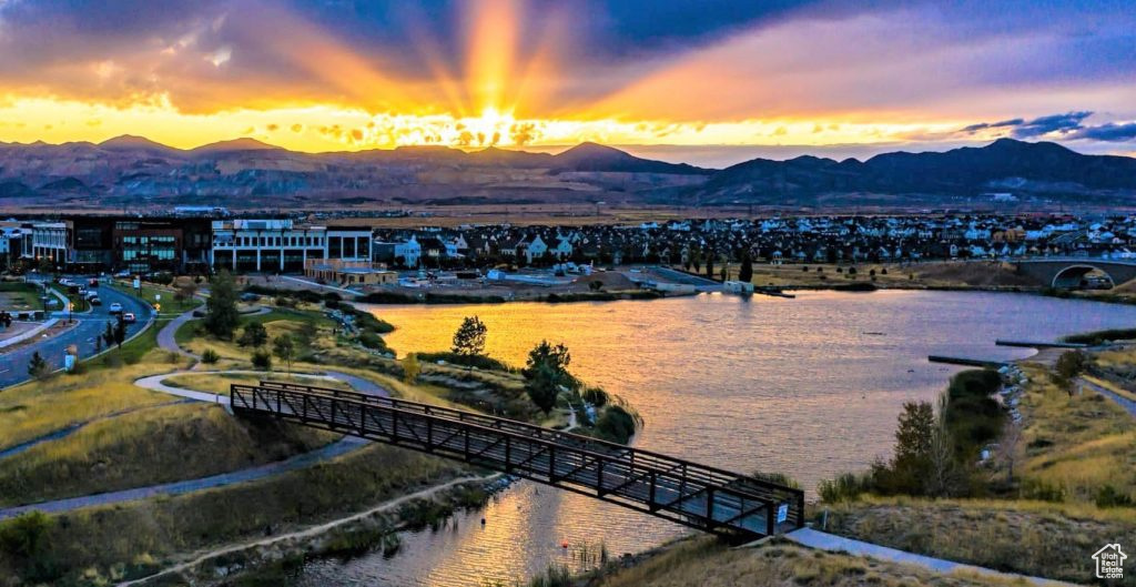 4746 W DUCKHORN DR South Jordan, UT 84009