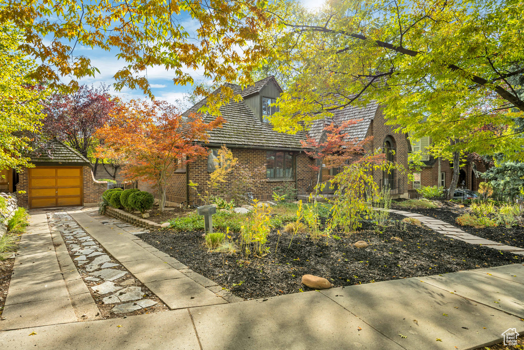 Photo 2 for MLS #2117591 at 1458 E Princeton Ave