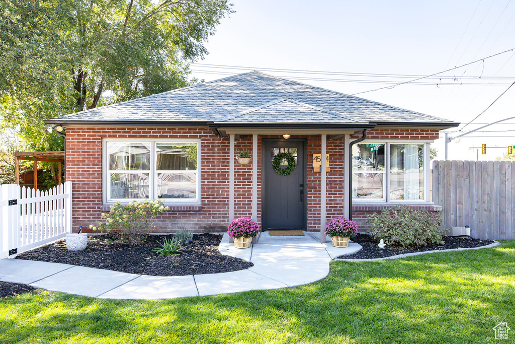 4504 S HOLLADAY CIR Salt Lake City, UT 84117