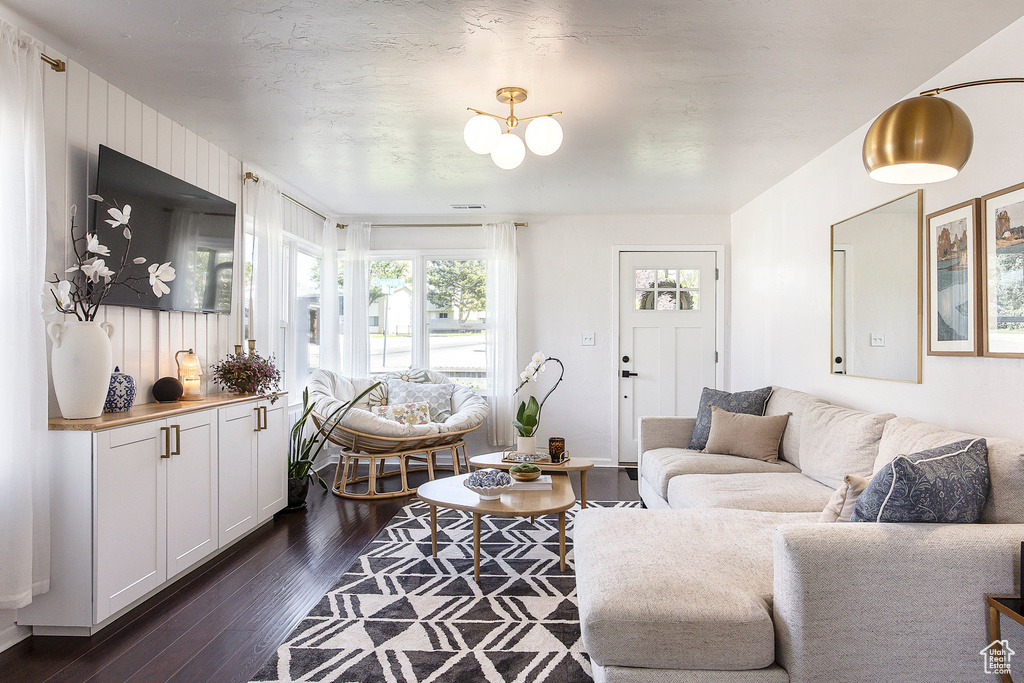4504 S HOLLADAY CIR Salt Lake City, UT 84117