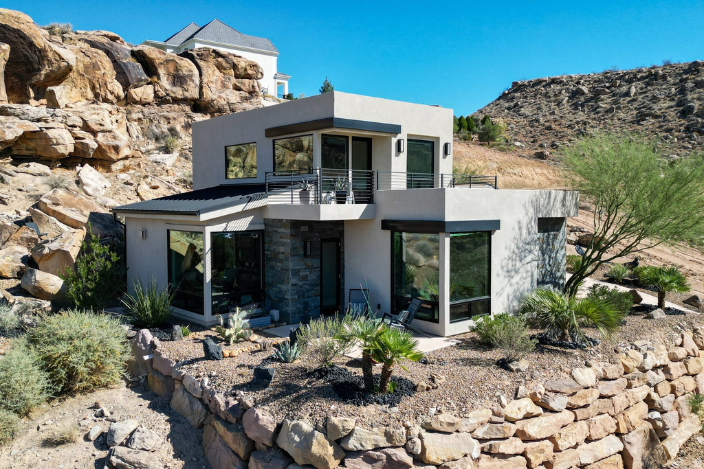 2255 S HILL RD ##1 St George, UT 84790