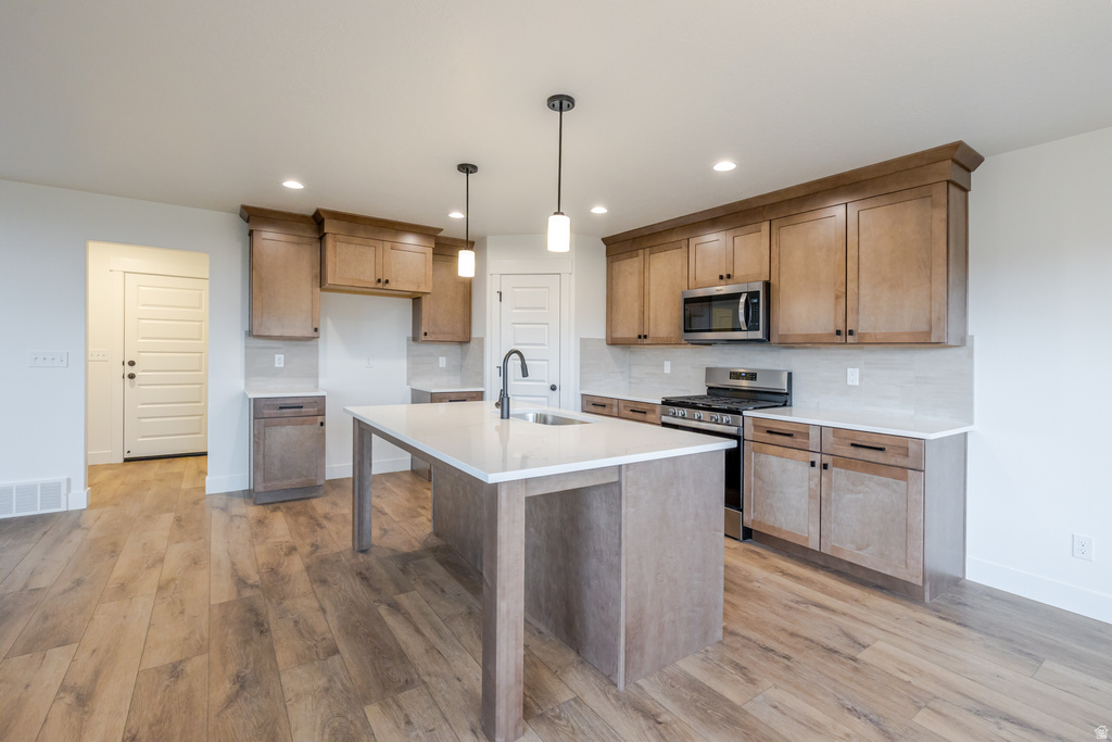 941 N BANNER DR #606 Saratoga Springs, UT 84045