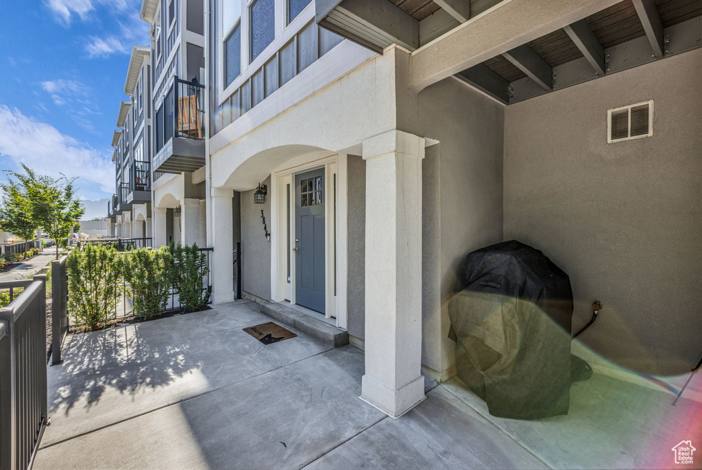 Photo 3 for MLS #2117620 at 3844 W Gartmore Ln #208