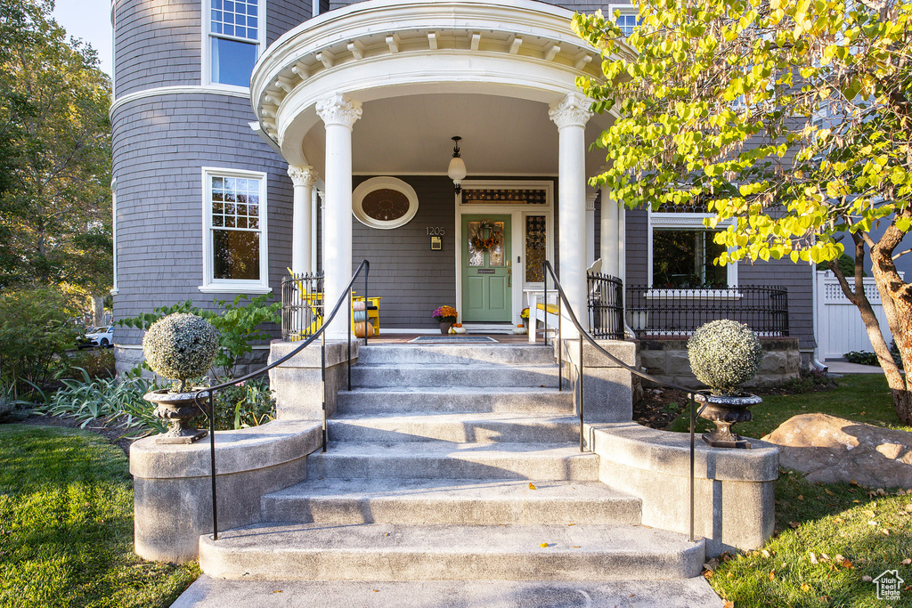 Photo 2 for MLS #2117634 at 1205 E South Temple St