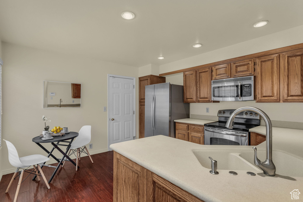 Photo 9 for MLS #2117645 at 2384 E Summerspring Ln