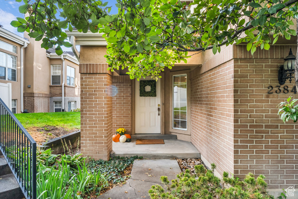 Photo 2 for MLS #2117645 at 2384 E Summerspring Ln
