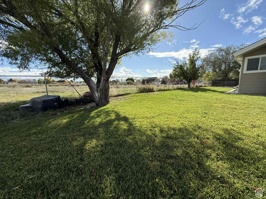 Photo 3 for MLS #2117646 at 688 Birch Cir
