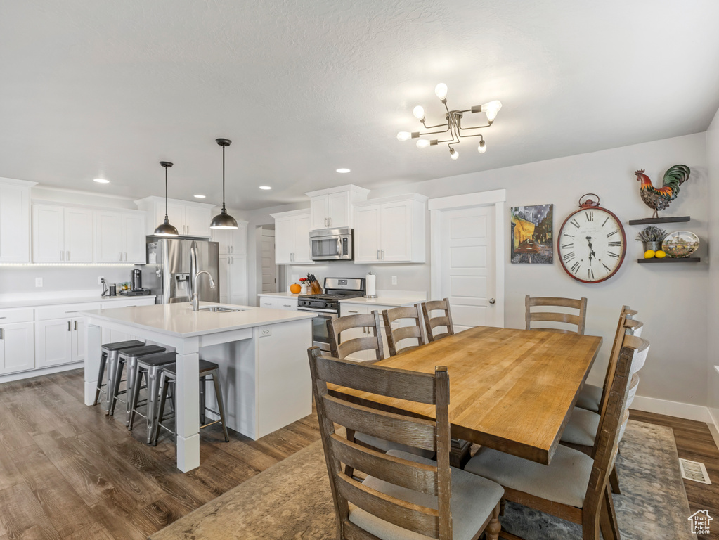 Photo 10 for MLS #2117660 at 742 N Echo Way