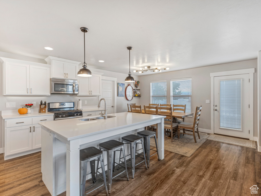 Photo 11 for MLS #2117660 at 742 N Echo Way