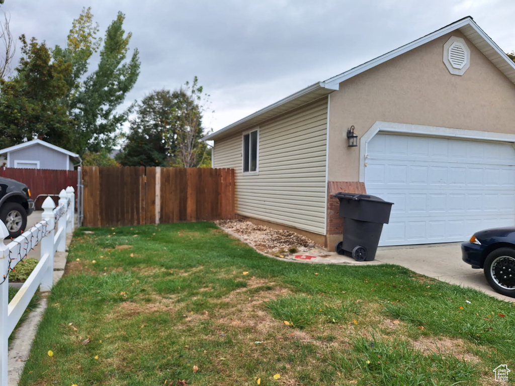 Photo 3 for MLS #2117668 at 635 W Liberty Cir