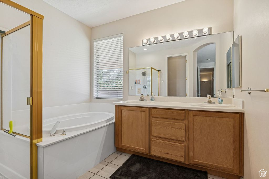 Photo 10 for MLS #2117688 at 3296 E Hidden Dr