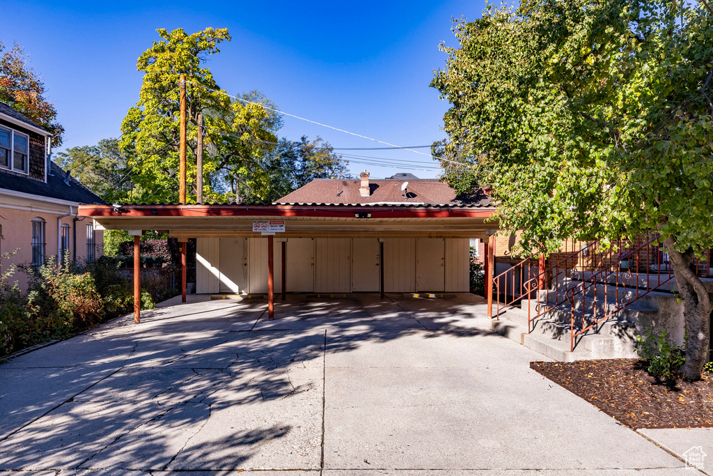 Photo 3 for MLS #2117690 at 636 E 2nd Ave
