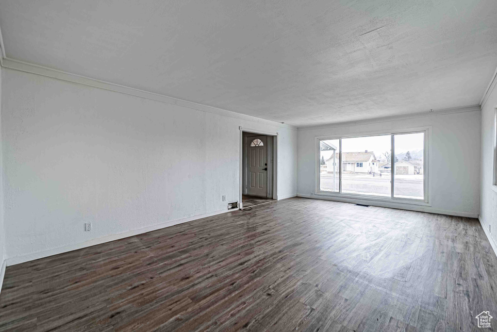 Photo 2 for MLS #2117699 at 155 N Main St