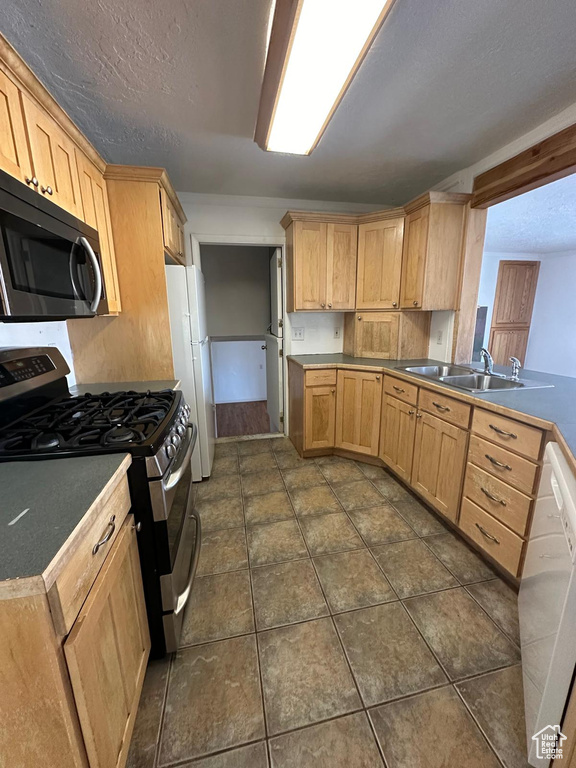 Photo 7 for MLS #2117699 at 155 N Main St