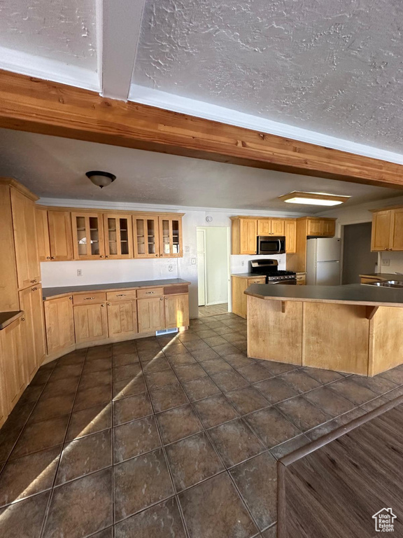 Photo 6 for MLS #2117699 at 155 N Main St