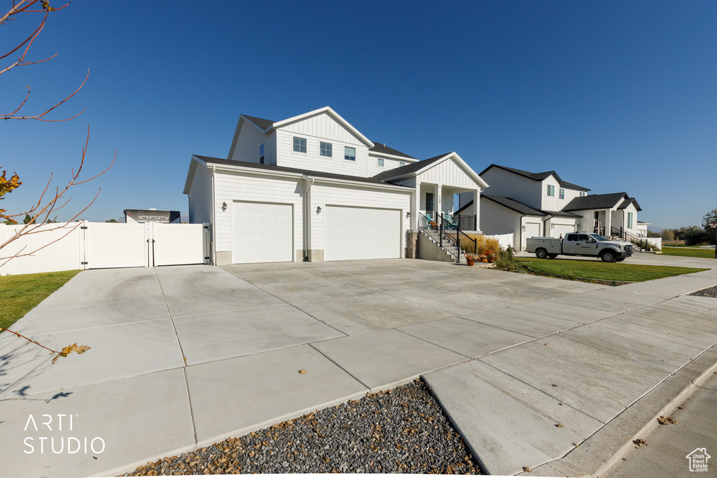 Photo 2 for MLS #2117701 at 120 4325 West