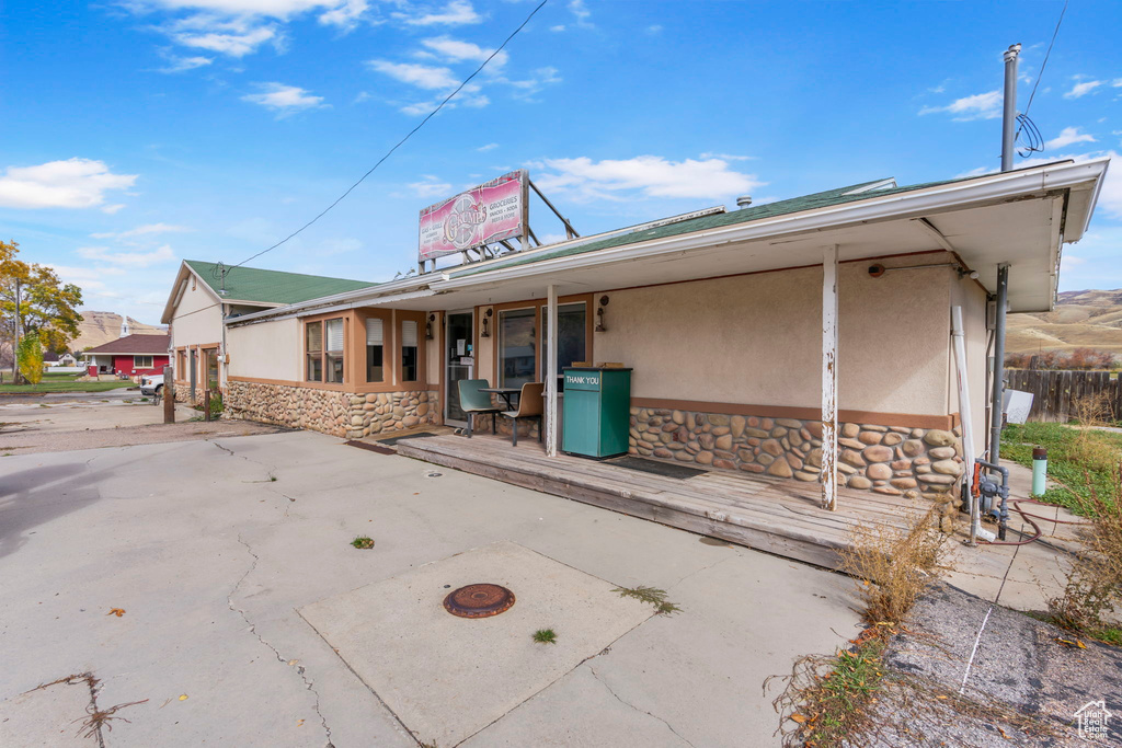 Photo 19 for MLS #2117713 at 510 N Main St