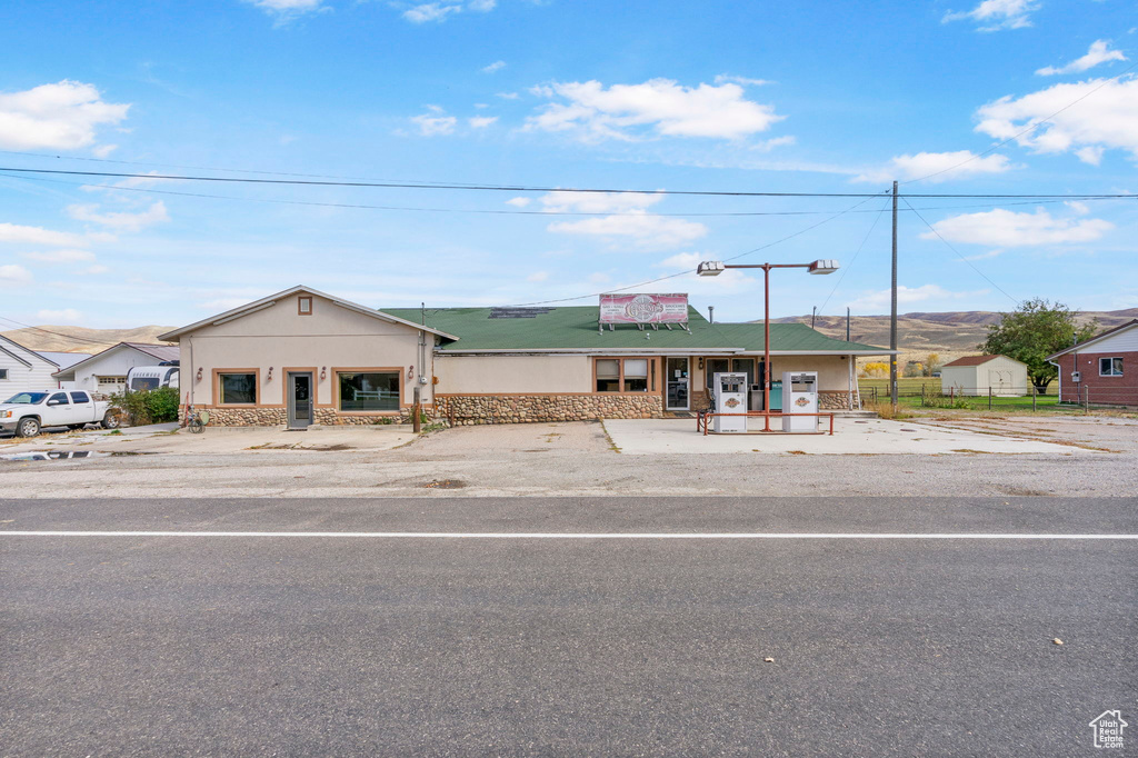 Photo 21 for MLS #2117713 at 510 N Main St