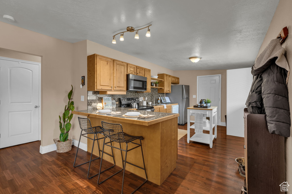 Photo 7 for MLS #2117728 at 621 E 925 North