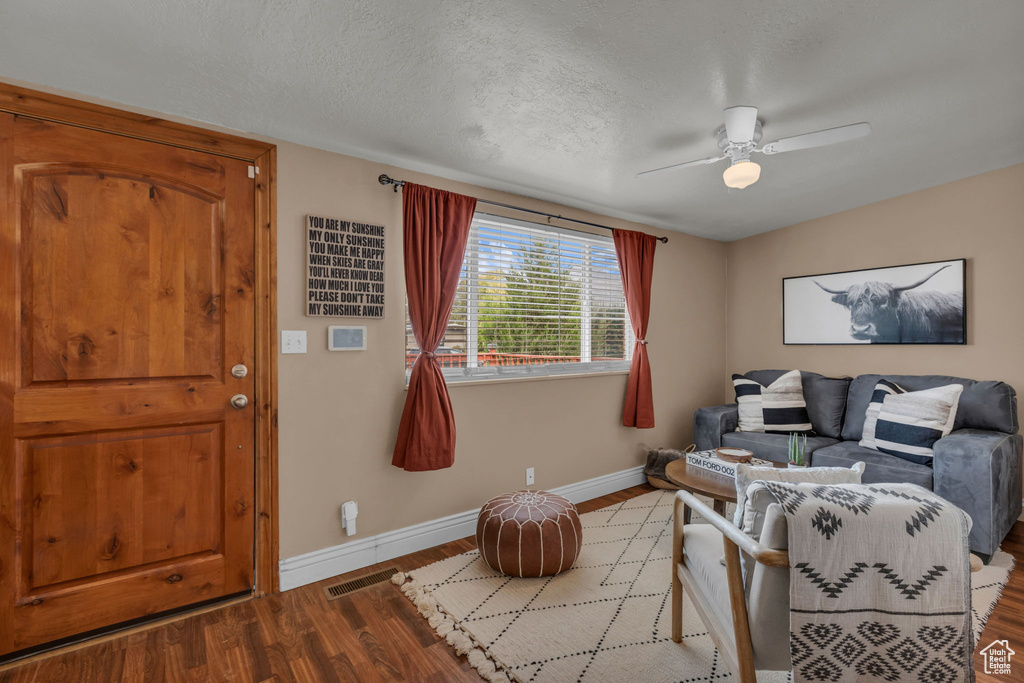 Photo 5 for MLS #2117728 at 621 E 925 North