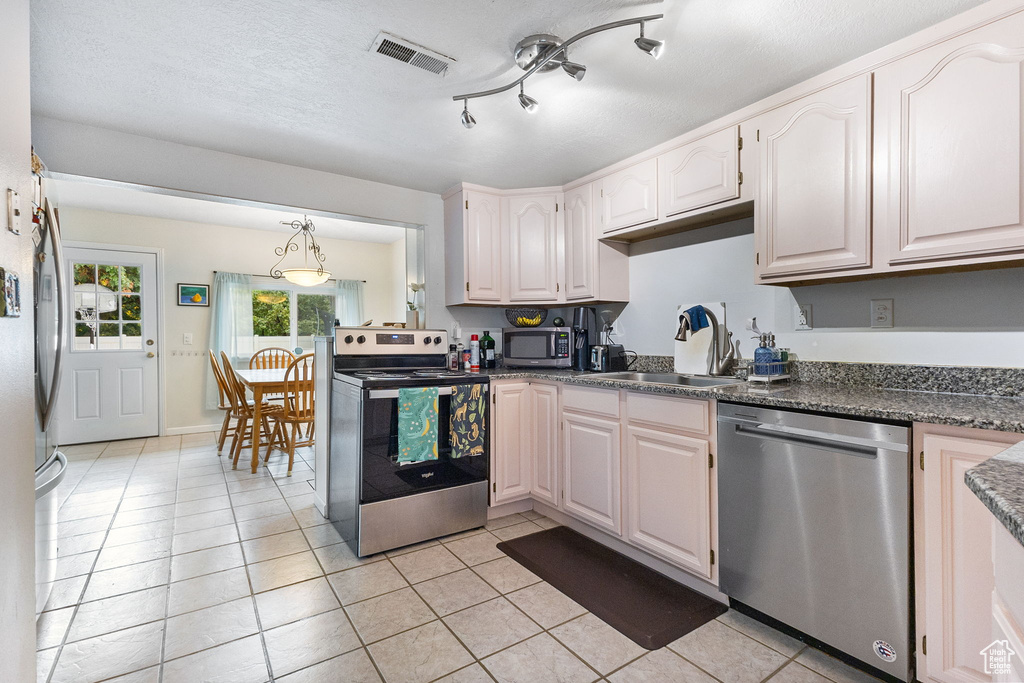 Photo 5 for MLS #2117730 at 1375 W 1460 North