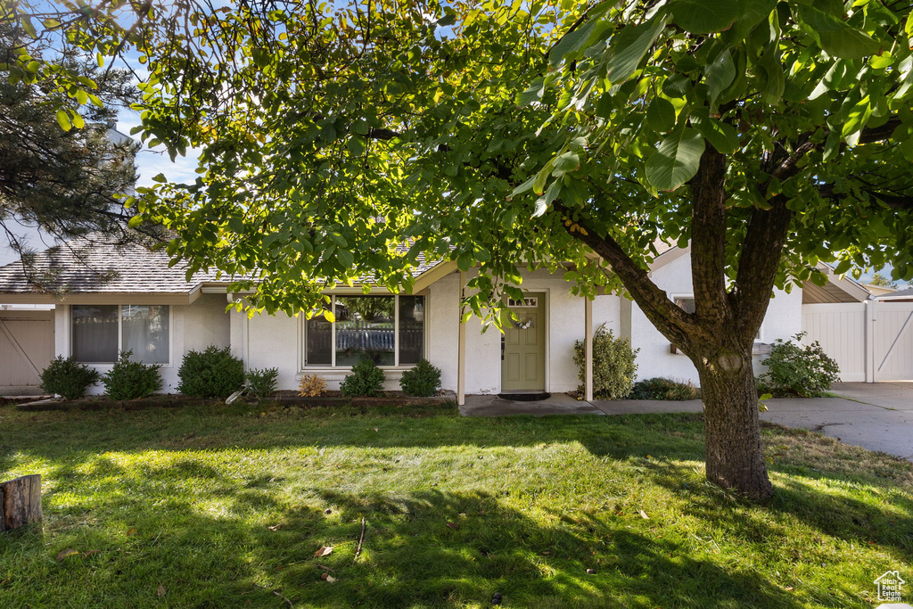 Photo 2 for MLS #2117730 at 1375 W 1460 North