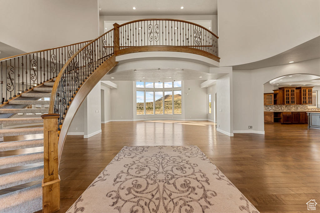 Photo 13 for MLS #2117732 at 533 W Canyon Trl