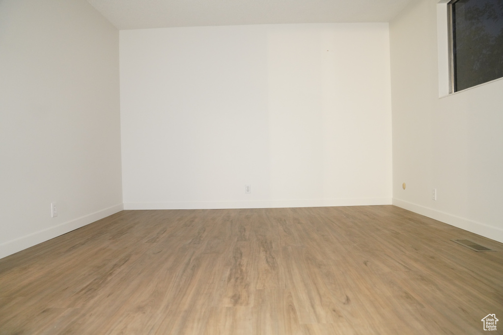 Photo 11 for MLS #2117752 at 3761 S Oxford Way