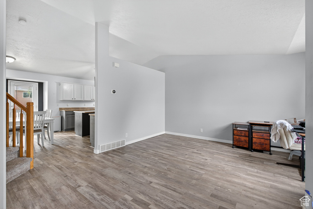 Photo 5 for MLS #2117754 at 336 E 700 North
