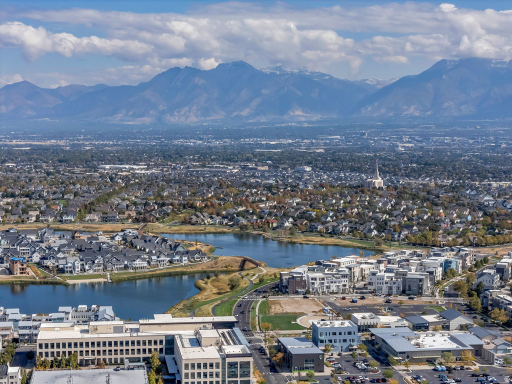 5192 W BLACK TWIG DR #D306 South Jordan, UT 84009