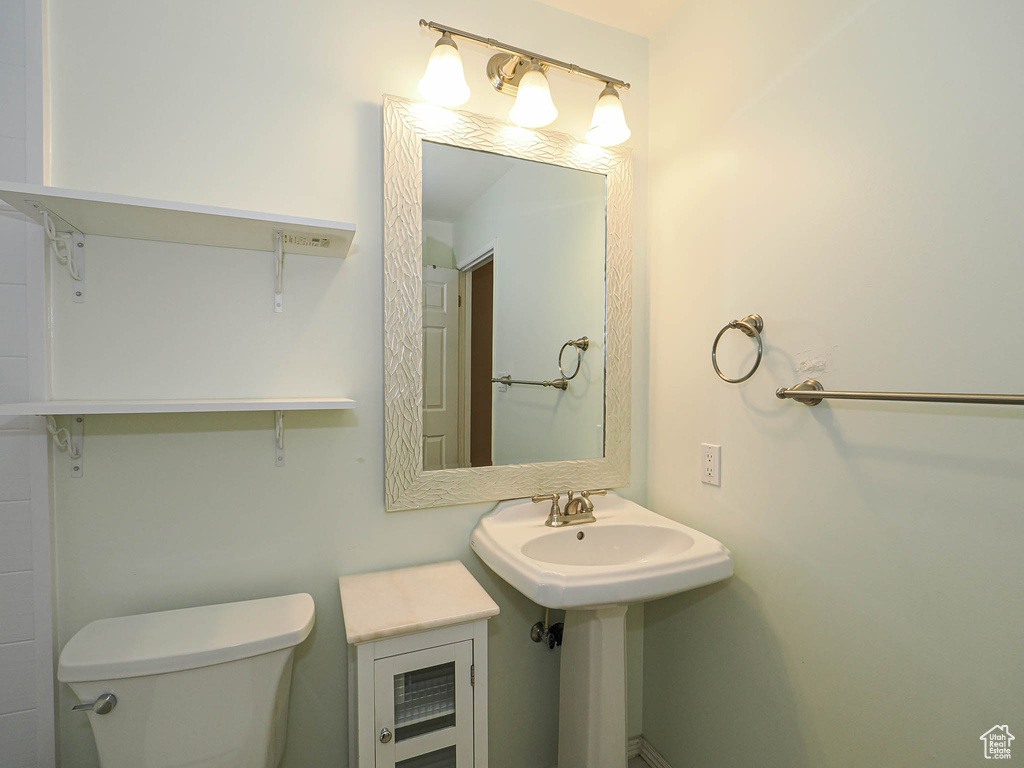 Photo 32 for MLS #2117794 at 3012 E Casto Ln